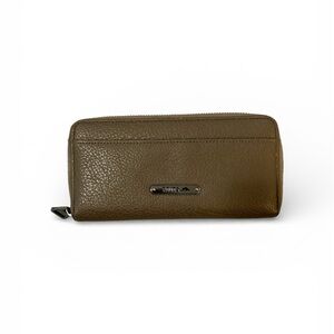 Roots Wallet
